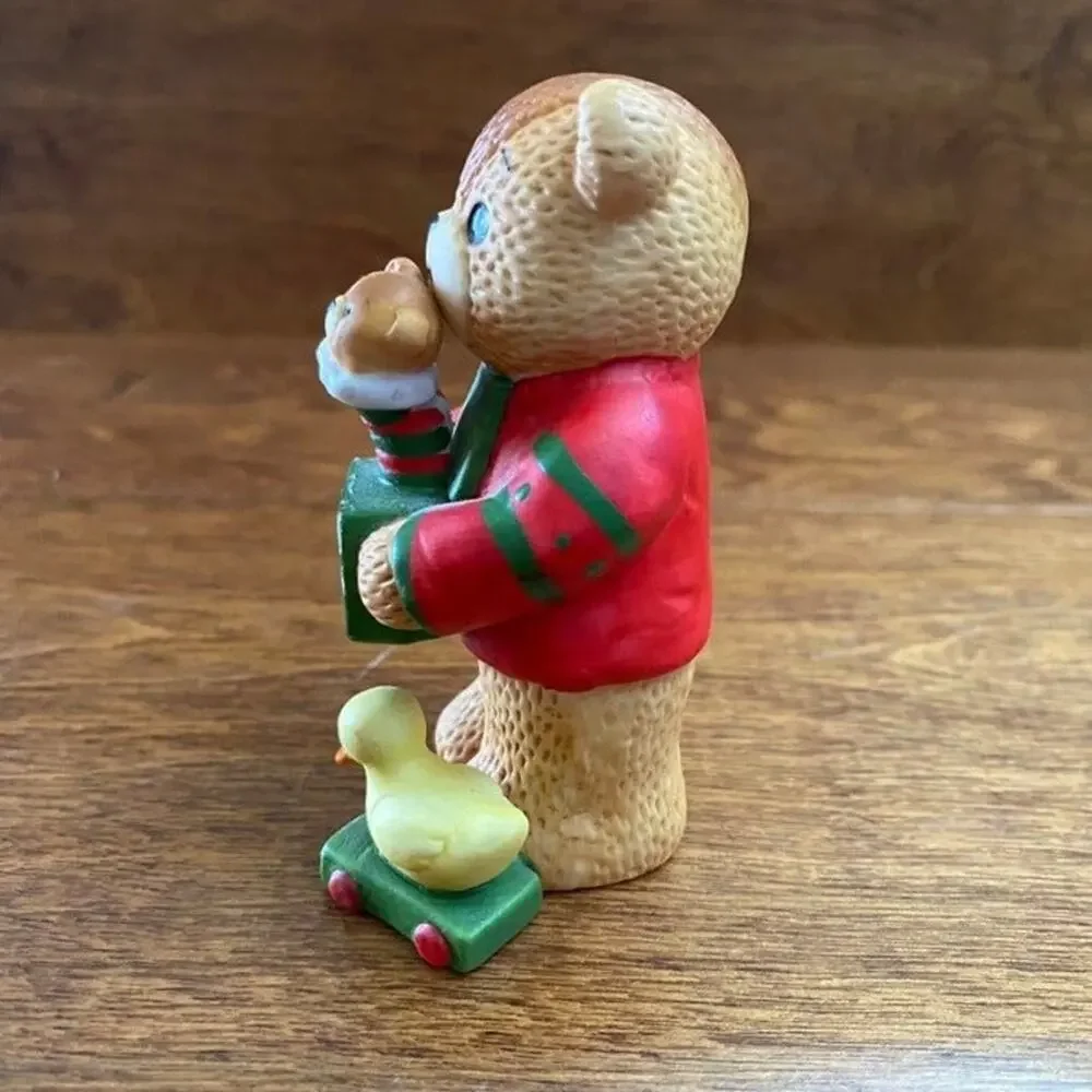 LUCY RIGG Enesco Teddy Bear With Stocking And Duck Figurine 4 Inch